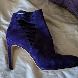 NWOT VIA Spiga hot purple suede booties 4"